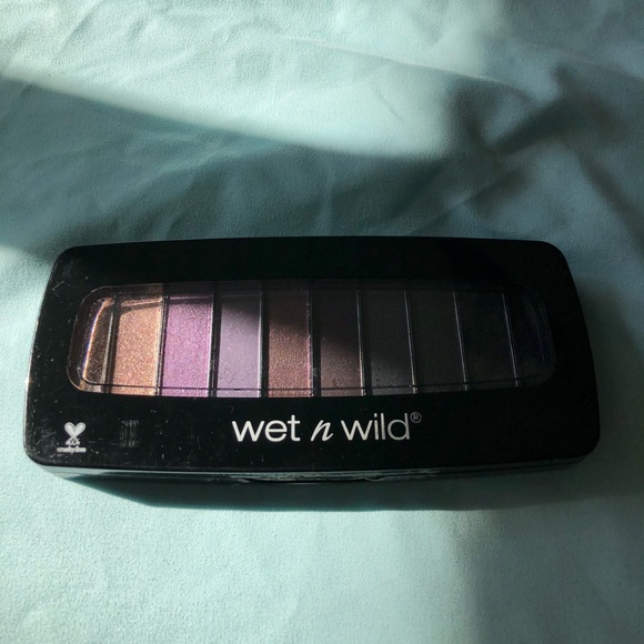 NEW wet n wild eyeshadow palette - Picture 2 of 5